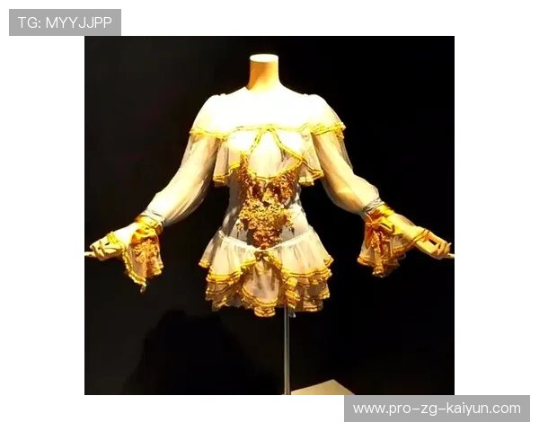 为什么花样滑冰选手的考斯腾（Costume）造价动辄数万？，花滑女单考斯滕
